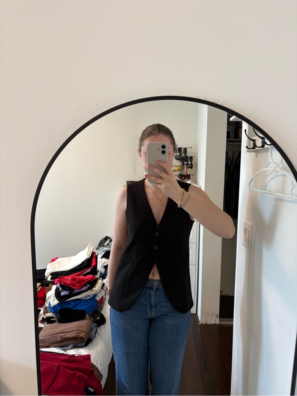 Dynamite Black Sleeveless Button Front Vest Top